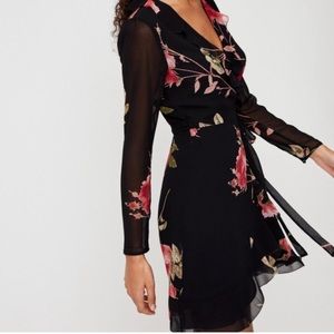 Aritzia Wilfred Louise Wrap Dress - Black Floral